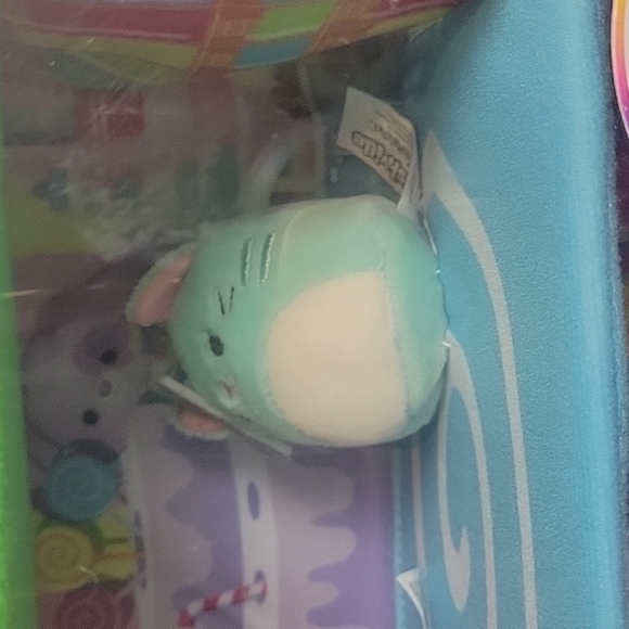 Squishvile Sweet Shop Squishmallows - Picture 9 of 13